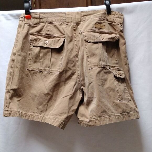Cabela's cargo shorts  - Picture 7 of 8